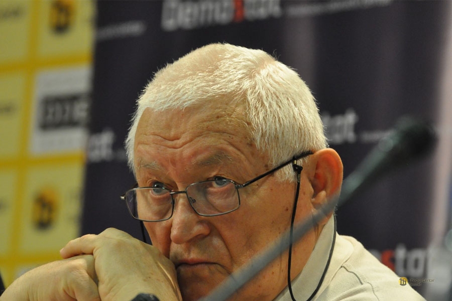 Nadežno javno mnenje u autokratskoj partokratiji