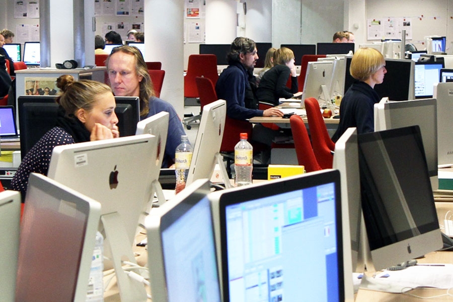 Sindrom sagorevanja mladih novinara u Srbiji - eksploatisani, obespravljeni i nemoćni