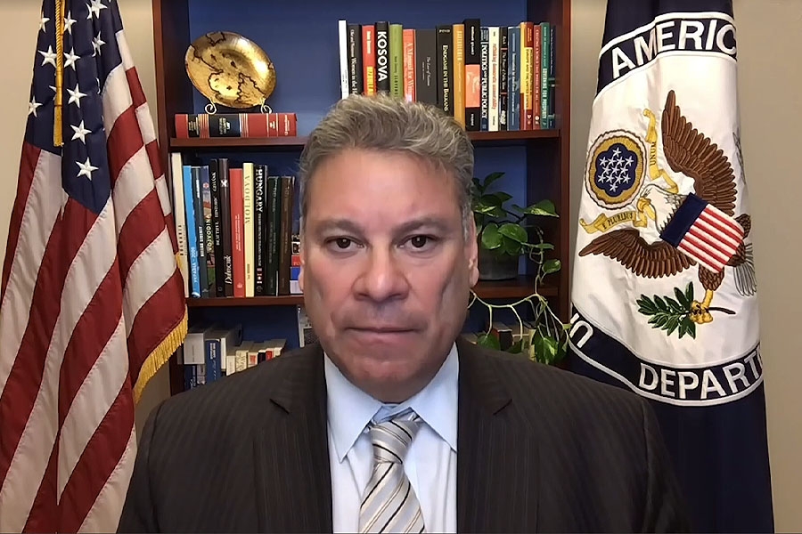 Eskobar: "Privatni mediji u Srbiji naklonjeni vlastima"