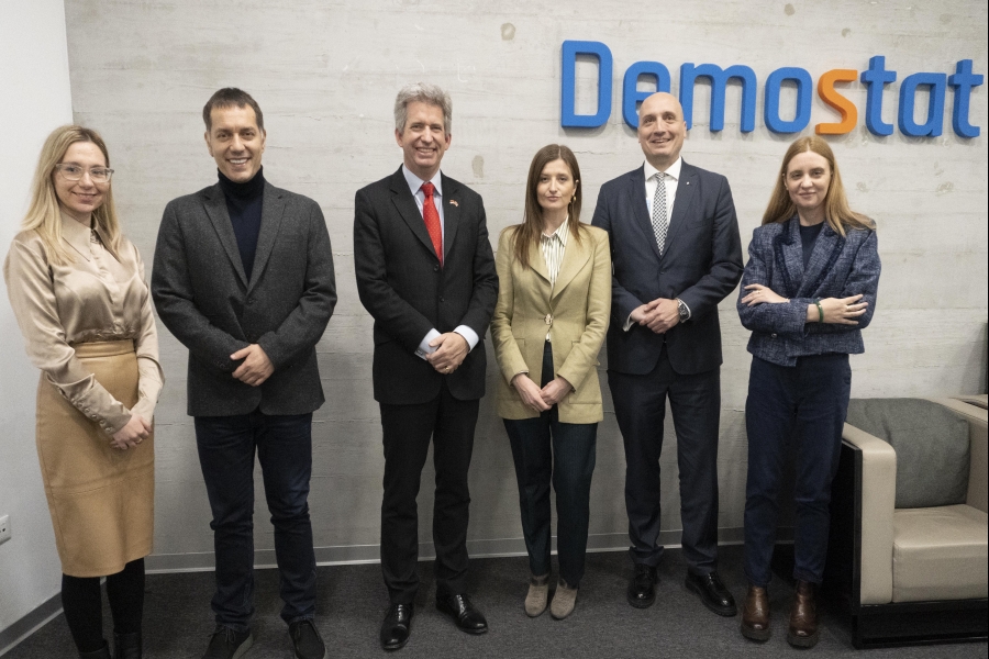 Ambasador Velike Britanije posetio Demostat