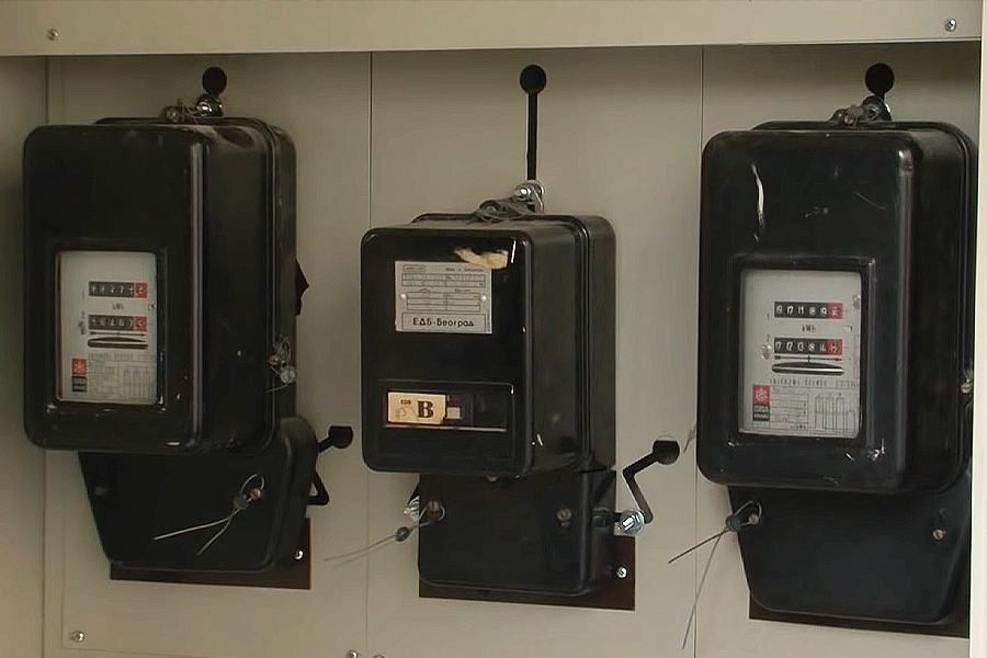 Na leto struja za domaćinstva poskupljuje 30 a za privredu 70 odsto?