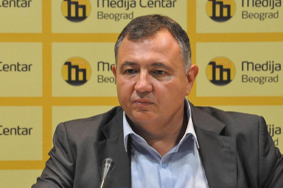 Vučićeva klackalica: geopolitika u funkciji autoritarizma