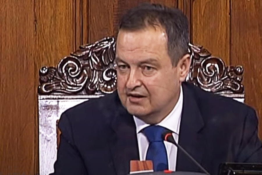 Vučićev "vruć krompir" za Dačića