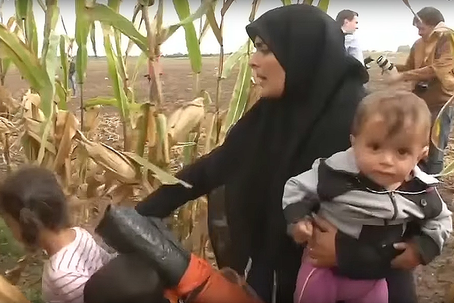 Srbija nemoćno balansira na talasu izbegličke krize