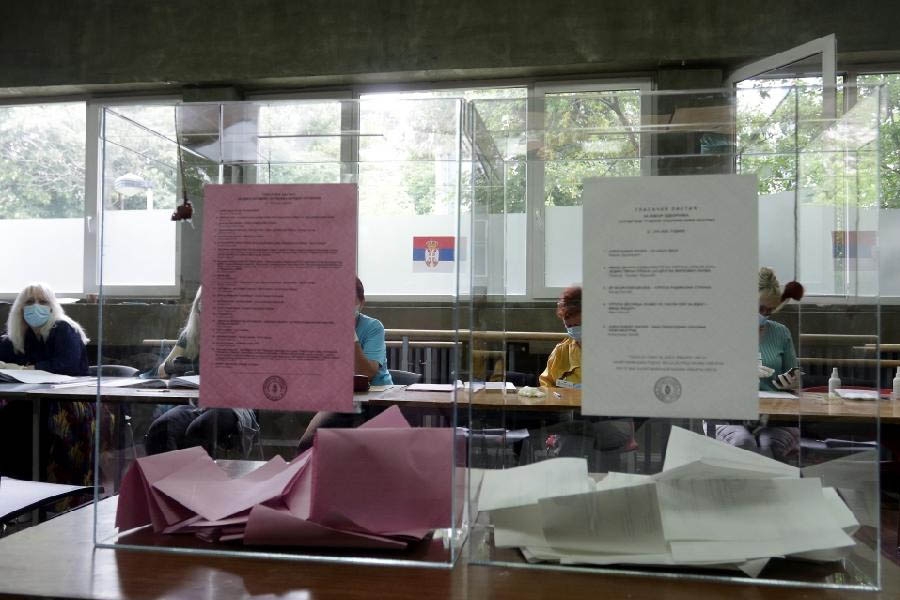 Osam hiljada veličanstvenih