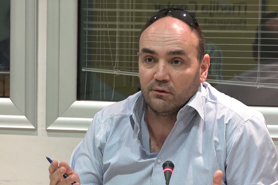 Seća li se Vučić Desnice?