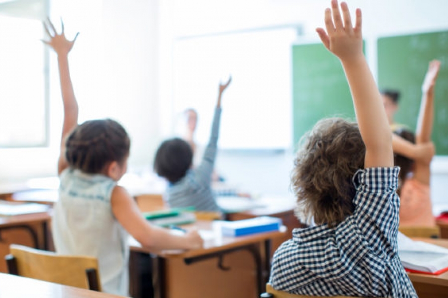 Svet bez jedinstvenog modela za povratak đaka u školske klupe