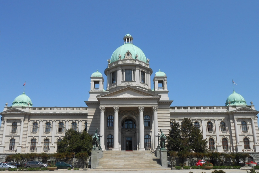 Referendum, ali bez pomena nadležnosti predsednika ili preambule o Kosovu