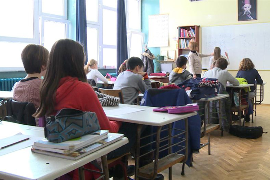 Biće sankcionisano neprimereno odevanje u školama