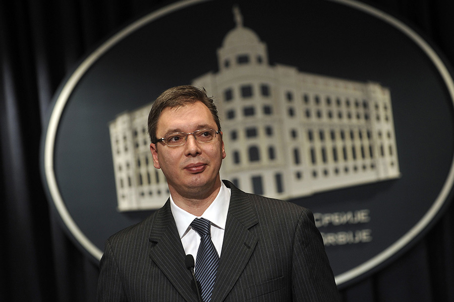 Vučić sit, ovce na broju